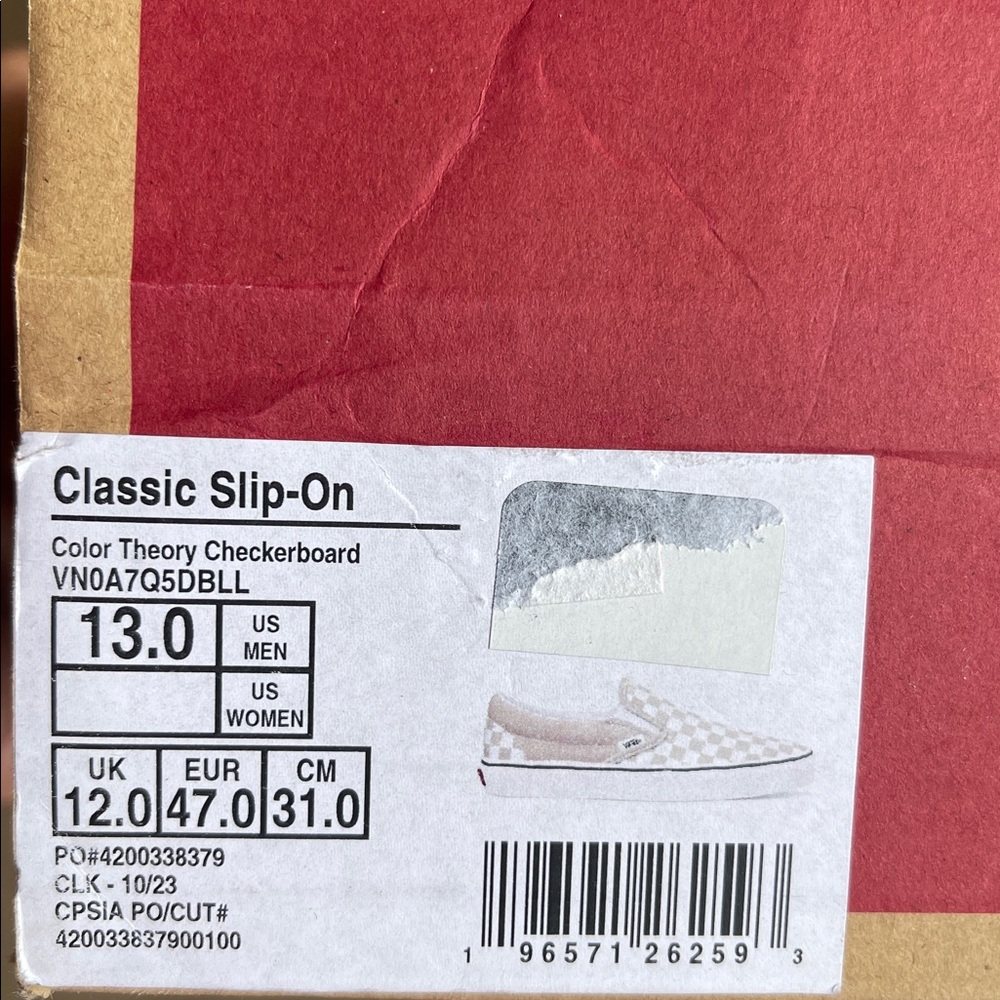 Vans Men’s Classic Slip-On
Color Theory Checkerboard
VN0A7Q5DBLL
Sneakers - Picture 16 of 16